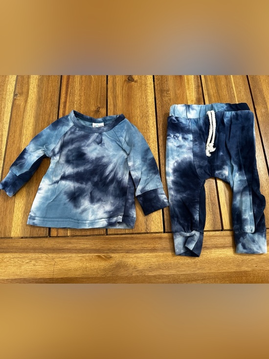 Little One Shop Other - Blue Tie-Dye Baby Sweatshirt & Jogger Set by Little One Shop size 3-6m